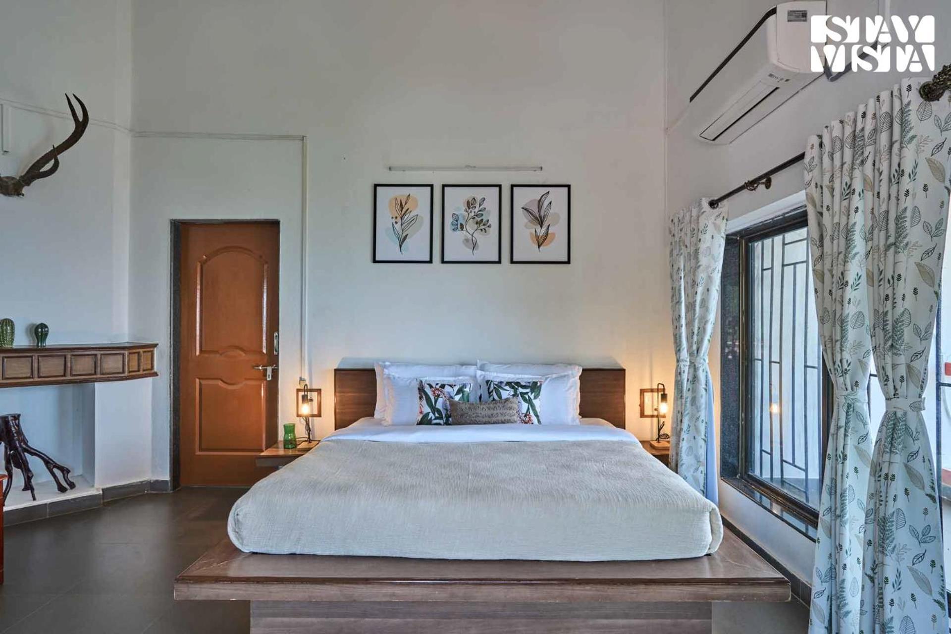 Stayvista At Cliffhanger Solitude With Balcony, Lawn Kolhapur Exterior photo