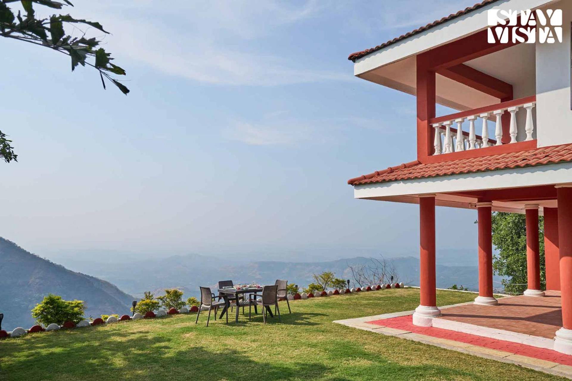 Stayvista At Cliffhanger Solitude With Balcony, Lawn Kolhapur Exterior photo